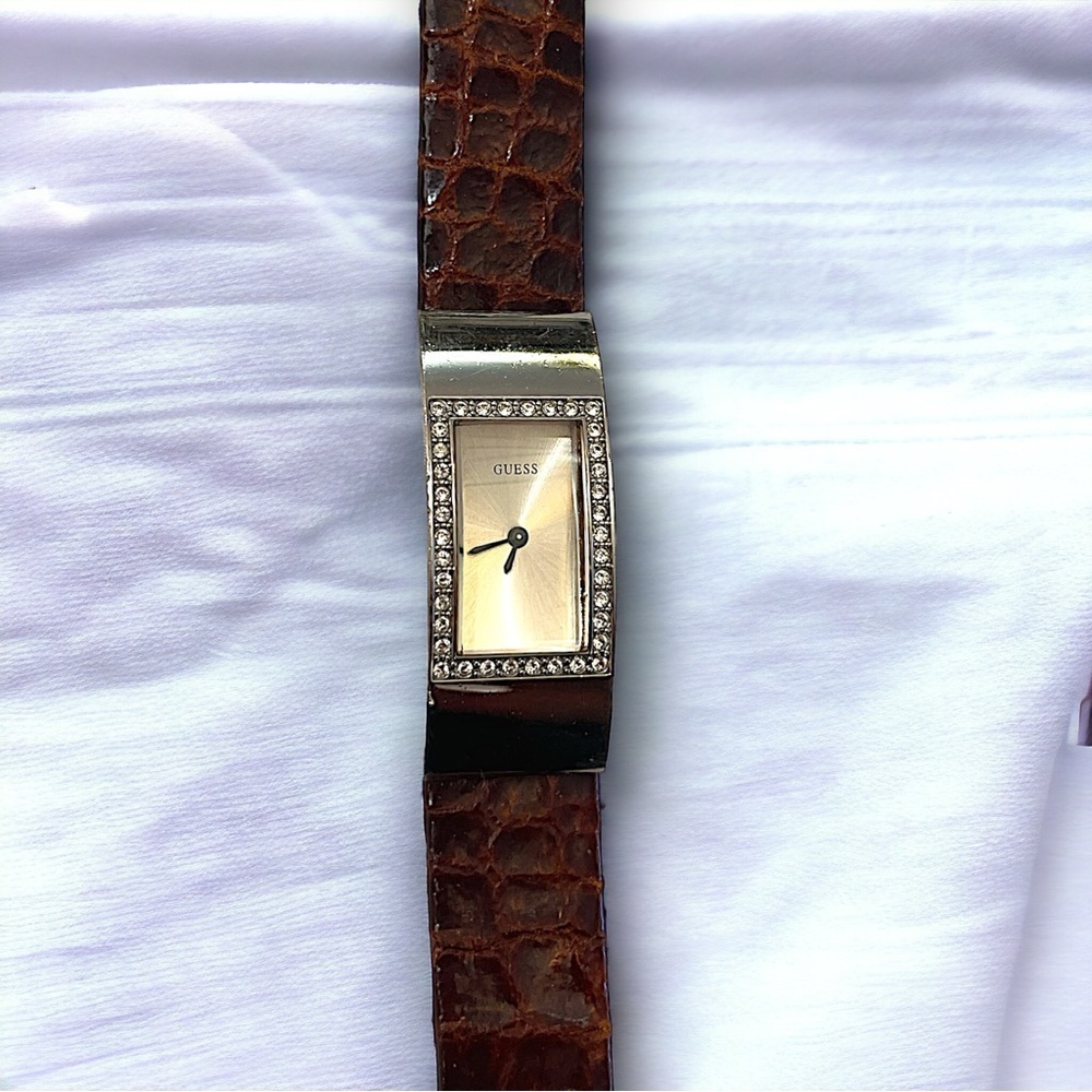 Vintage Guess Genuine Leather Rhinestone Detailed Ladies Watch